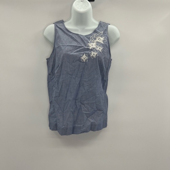 Ann Taylor Women's XS Blue and White Embroidered Tank Top with Back Ties – Prelo - Picture 1 of 3